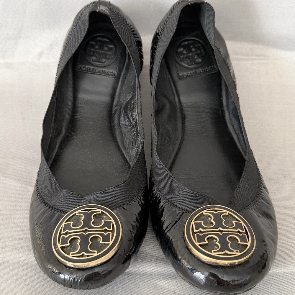 Tory Burch Size 8.5 Black Caroline Patent Leather Workwear Flats - Picture 2 of 9